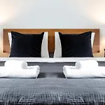 Househost Apartment: Jozefa 2/10 * クラクフ