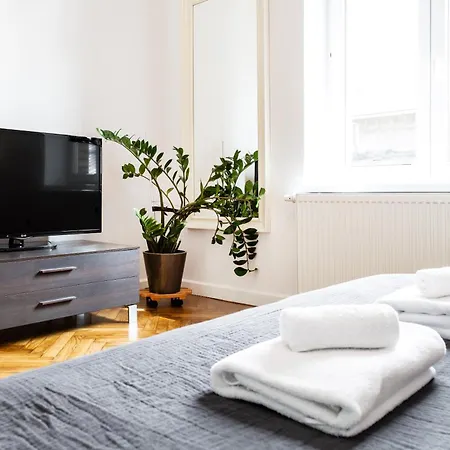 아파트 Househost Apartment: Jozefa 2/10 크라쿠프