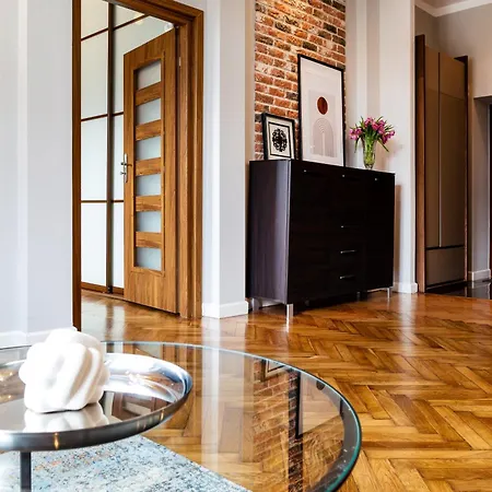 Househost Apartment: Jozefa 2/10