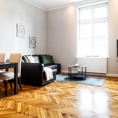 Househost Apartment: Jozefa 2/10 Apartment *